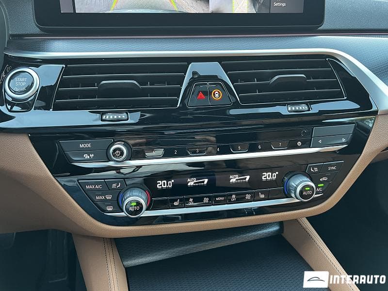 2023 BMW 530e — Miniatură 12