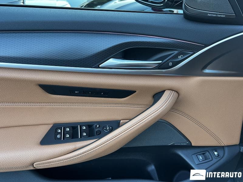 2023 BMW 530e — Miniatură 23