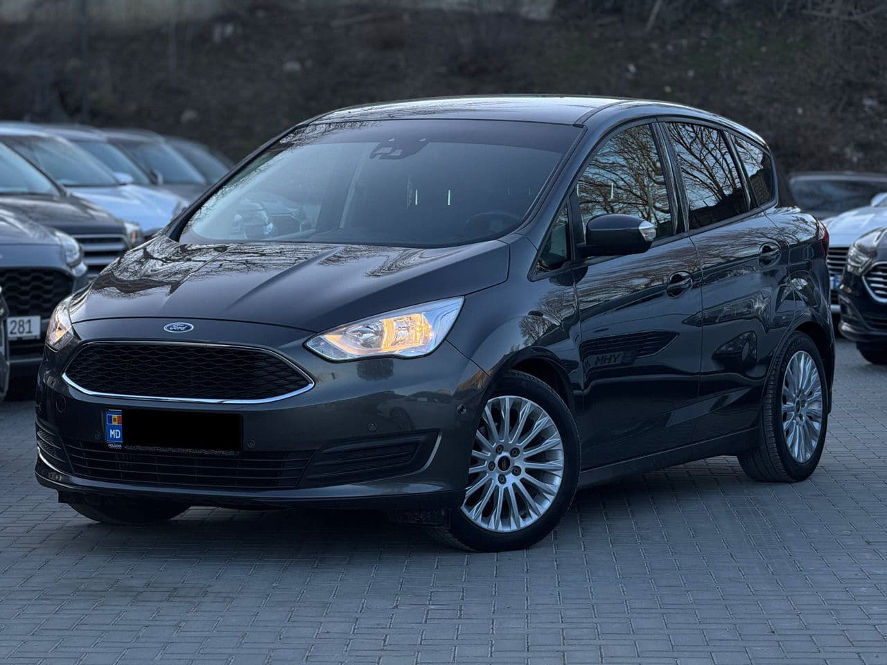 2017 Ford C-MAX — Miniatură 2