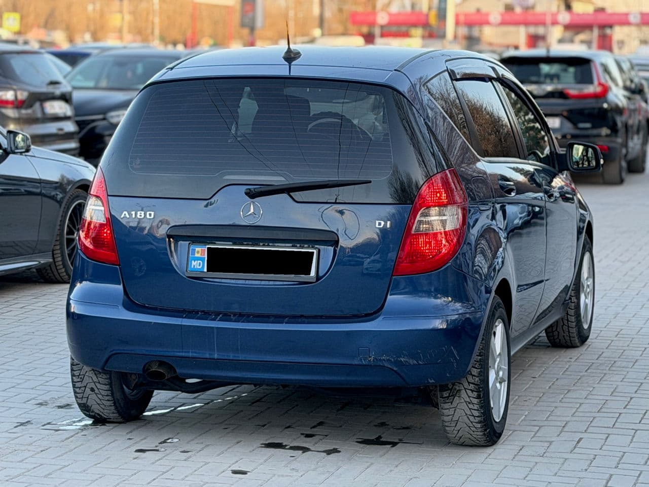 2010 Mercedes A 180 — Miniatură 2