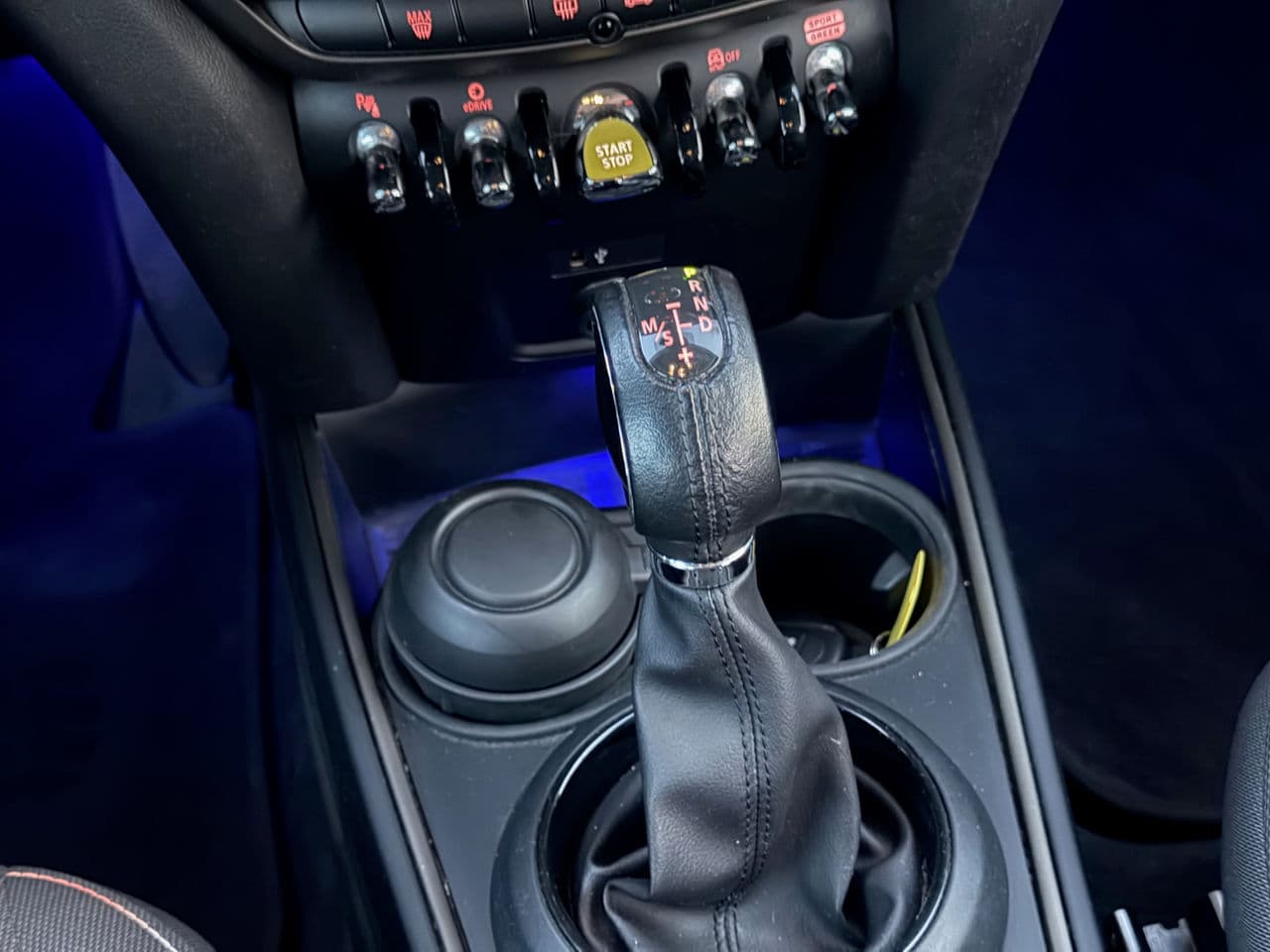 2019 Mini Countryman Cooper S ALL4 — Miniatură 14