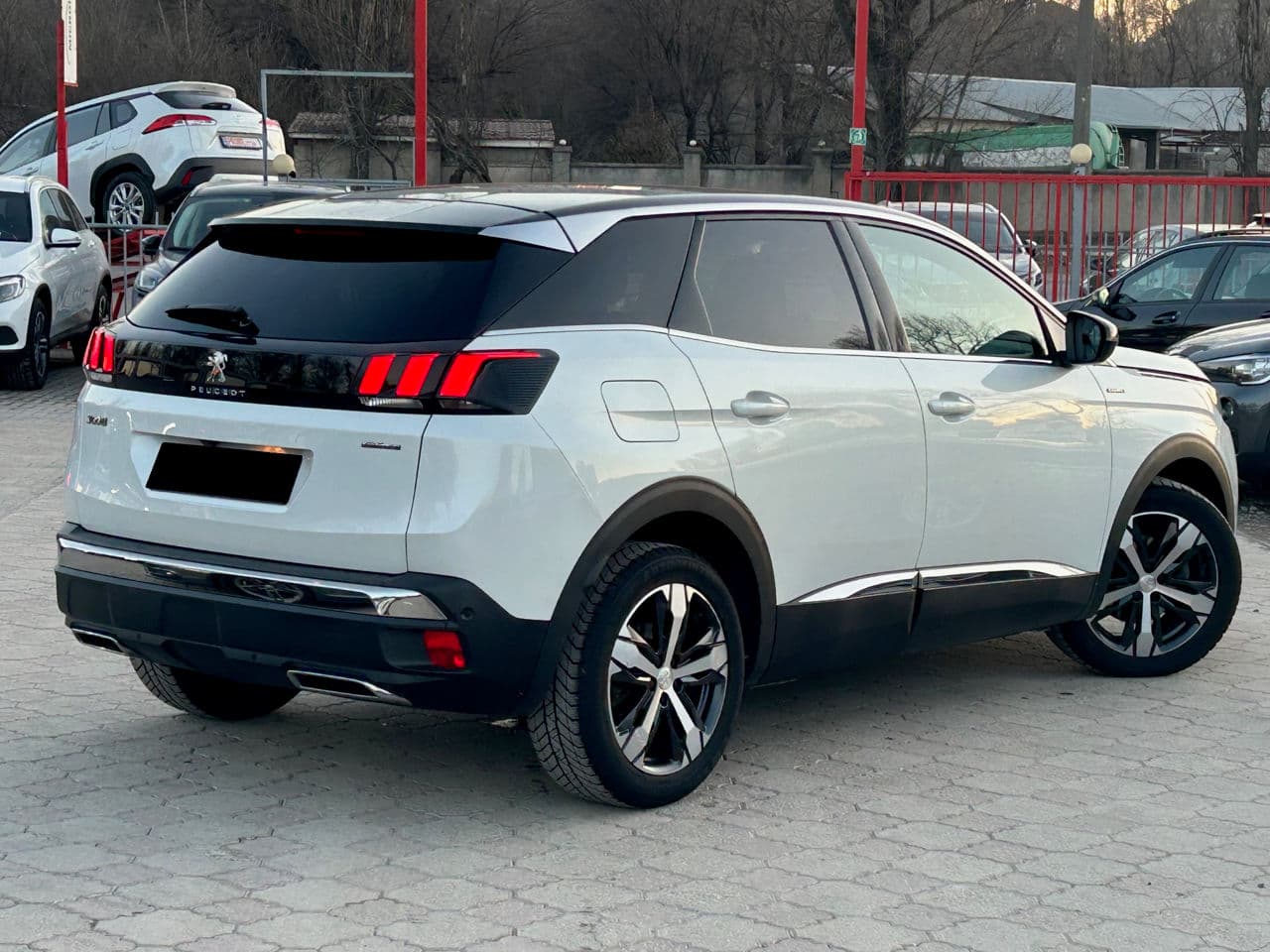 2020 Peugeot 3008 — Miniatură 2