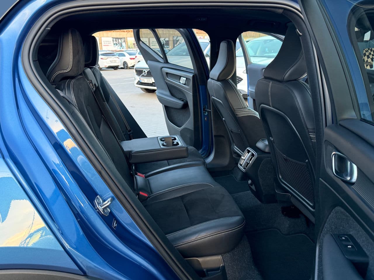 Volvo XC 40 2020 — Миниатюра 15