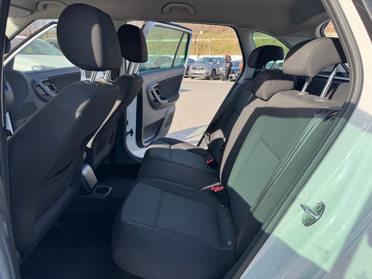 2012 Skoda Fabia — Miniatură 13