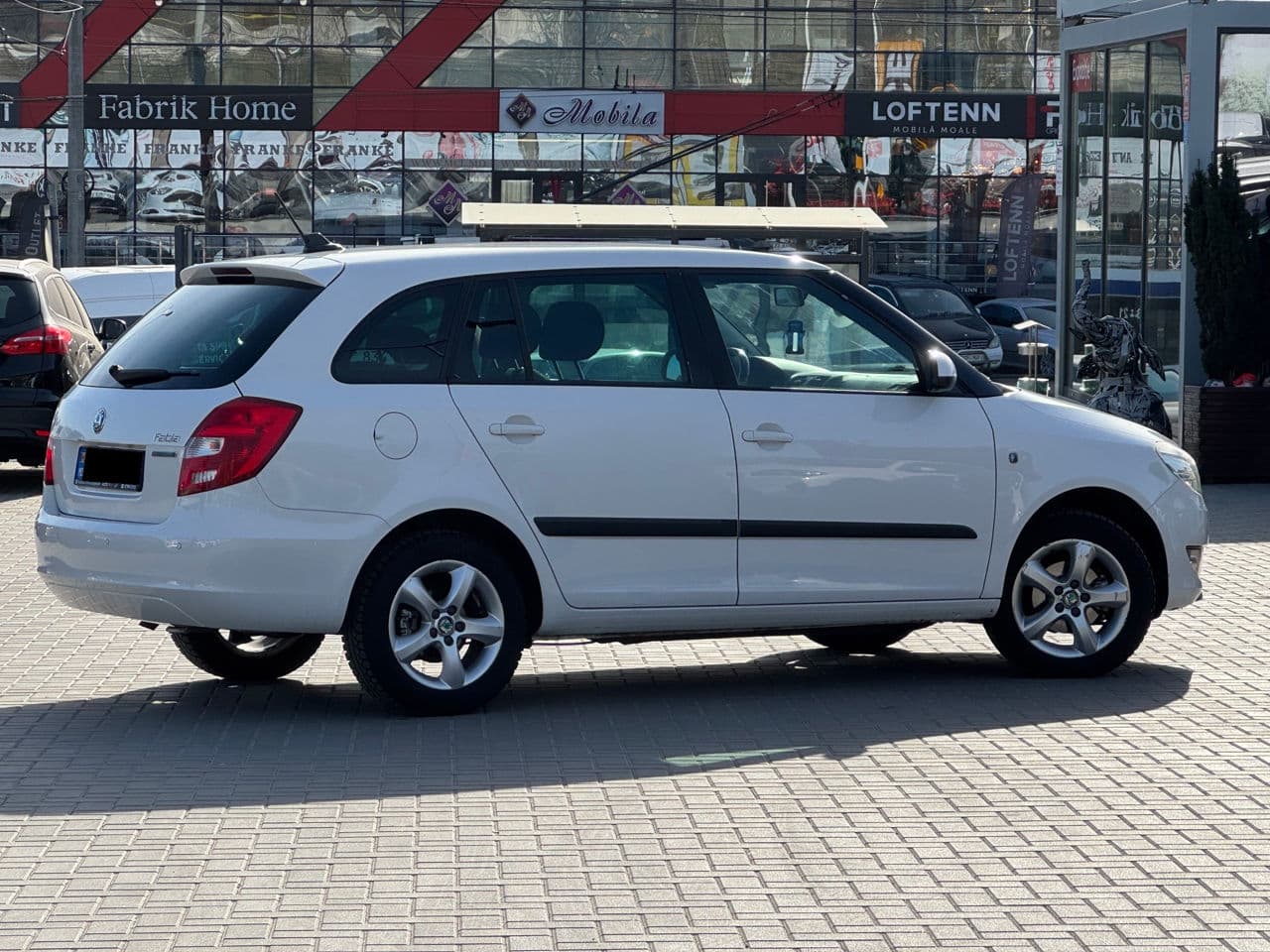 2012 Skoda Fabia — Miniatură 3