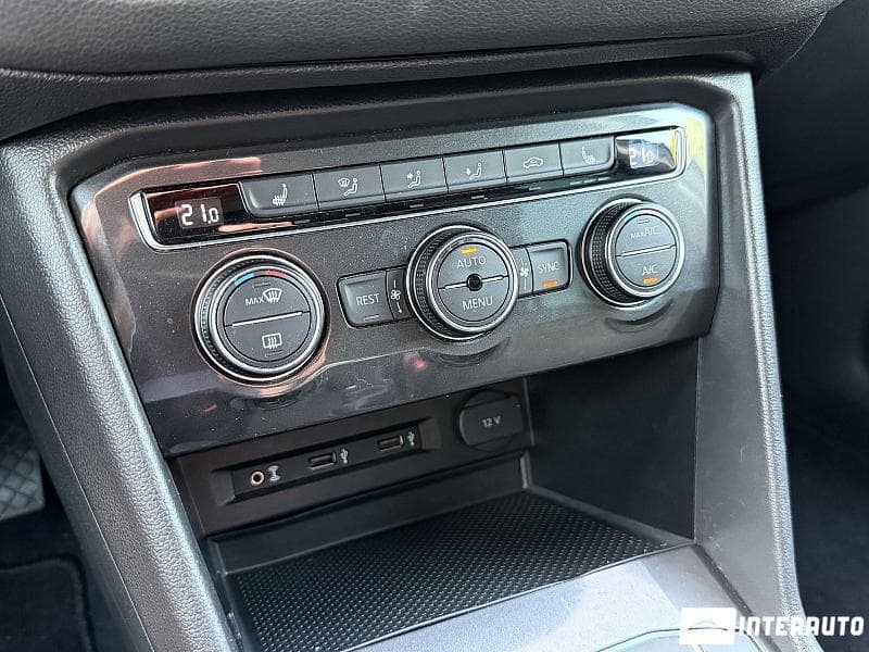 2016 Volkswagen Tiguan — Miniatură 11