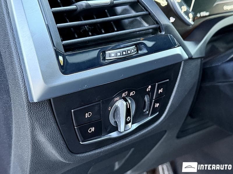 BMW X4 2.0D 2018 — Миниатюра 17