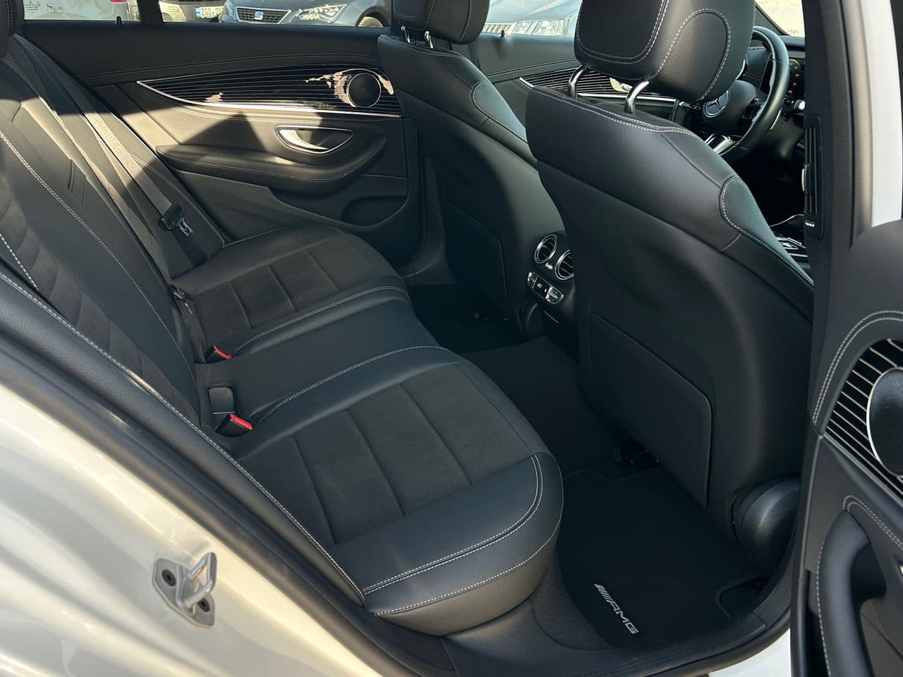 2020 Mercedes E 300de — Miniatură 19