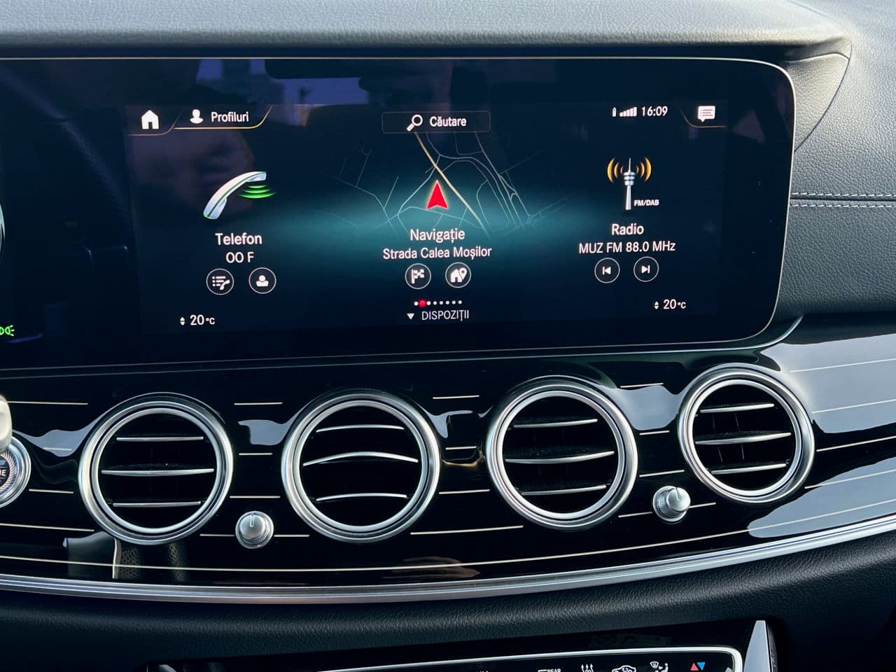 2020 Mercedes E 300de — Miniatură 13