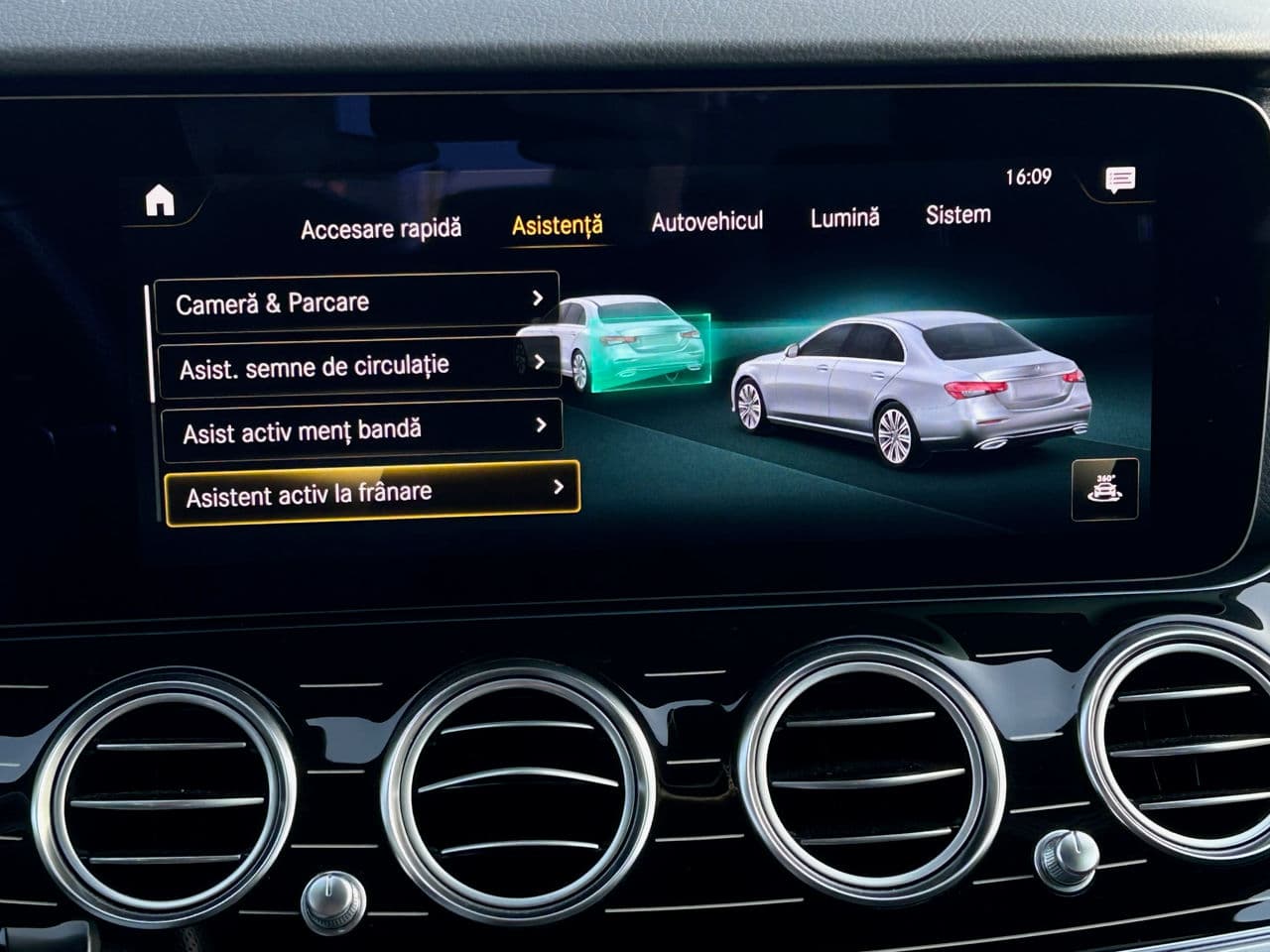 2020 Mercedes E 300de — Miniatură 12