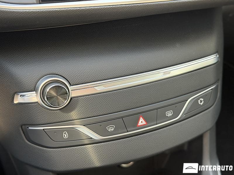 2020 Peugeot 308 — Miniatură 13
