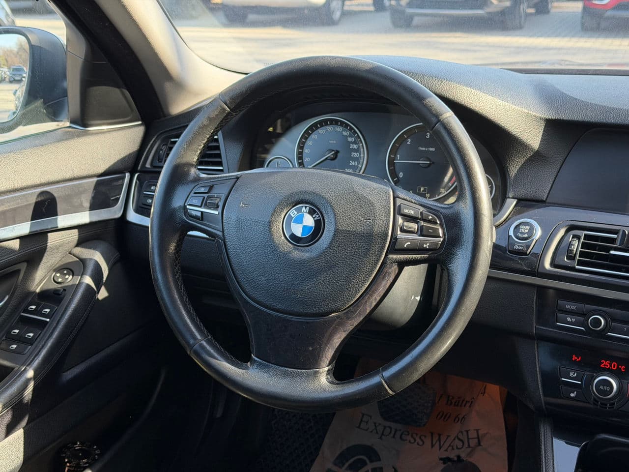 BMW 520 2012 — Миниатюра 9