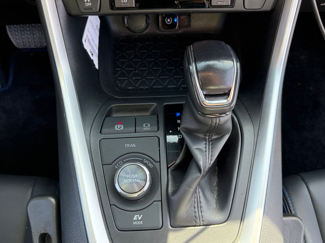 Toyota Rav-4 2022 — Миниатюра 12