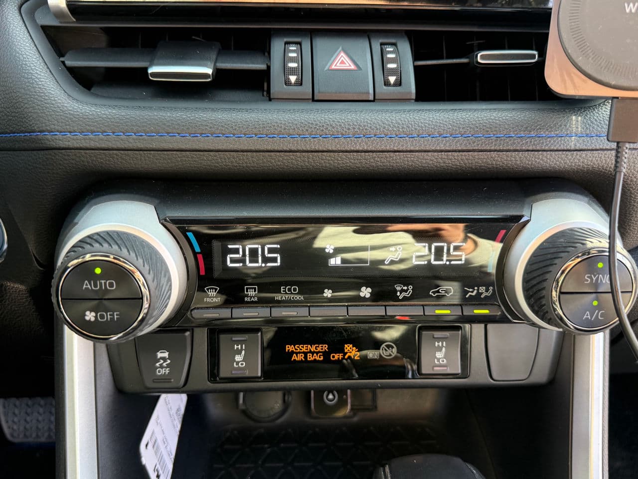 Toyota Rav-4 2022 — Миниатюра 11