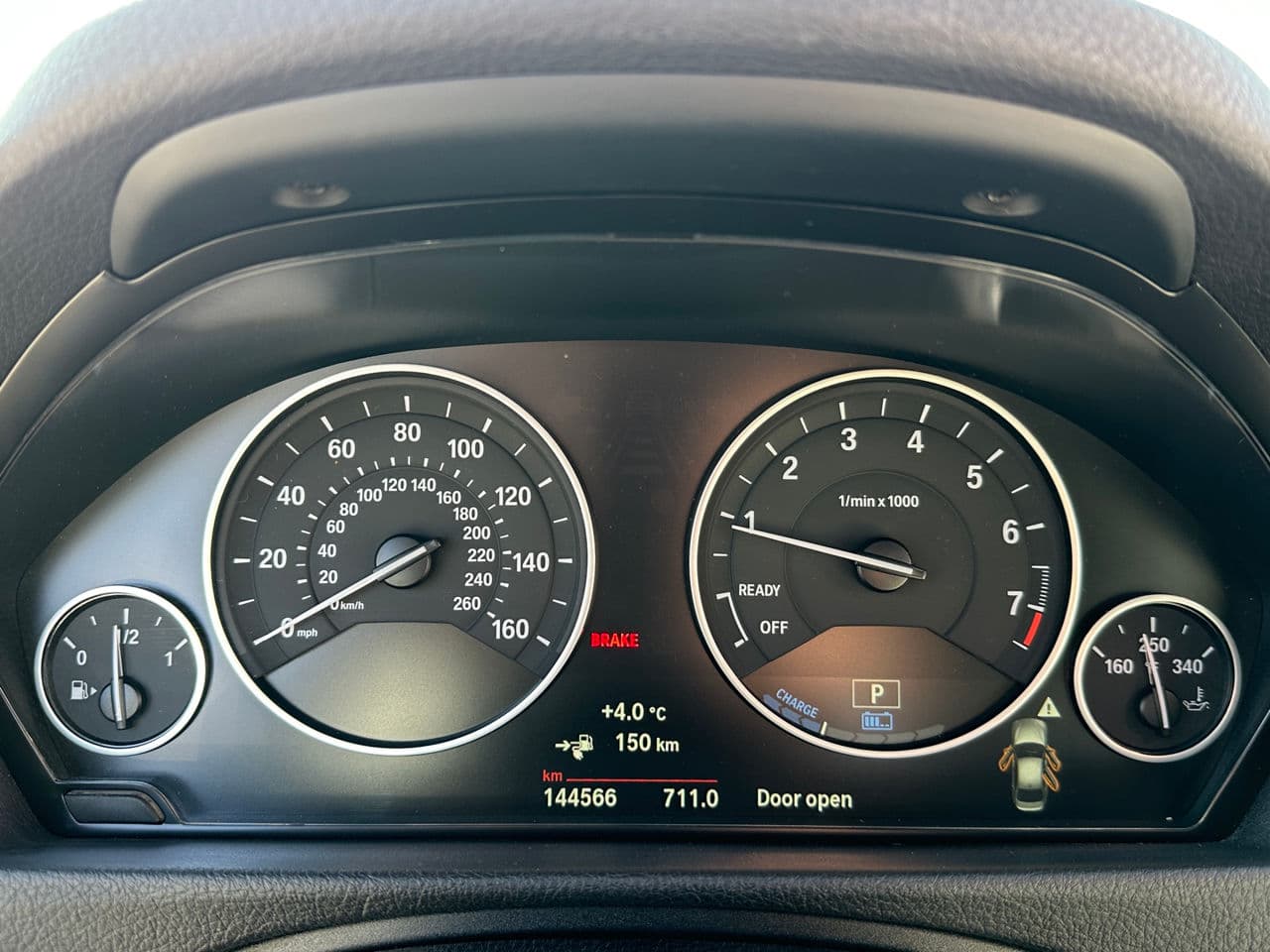 2017 BMW 330E — Miniatură 8