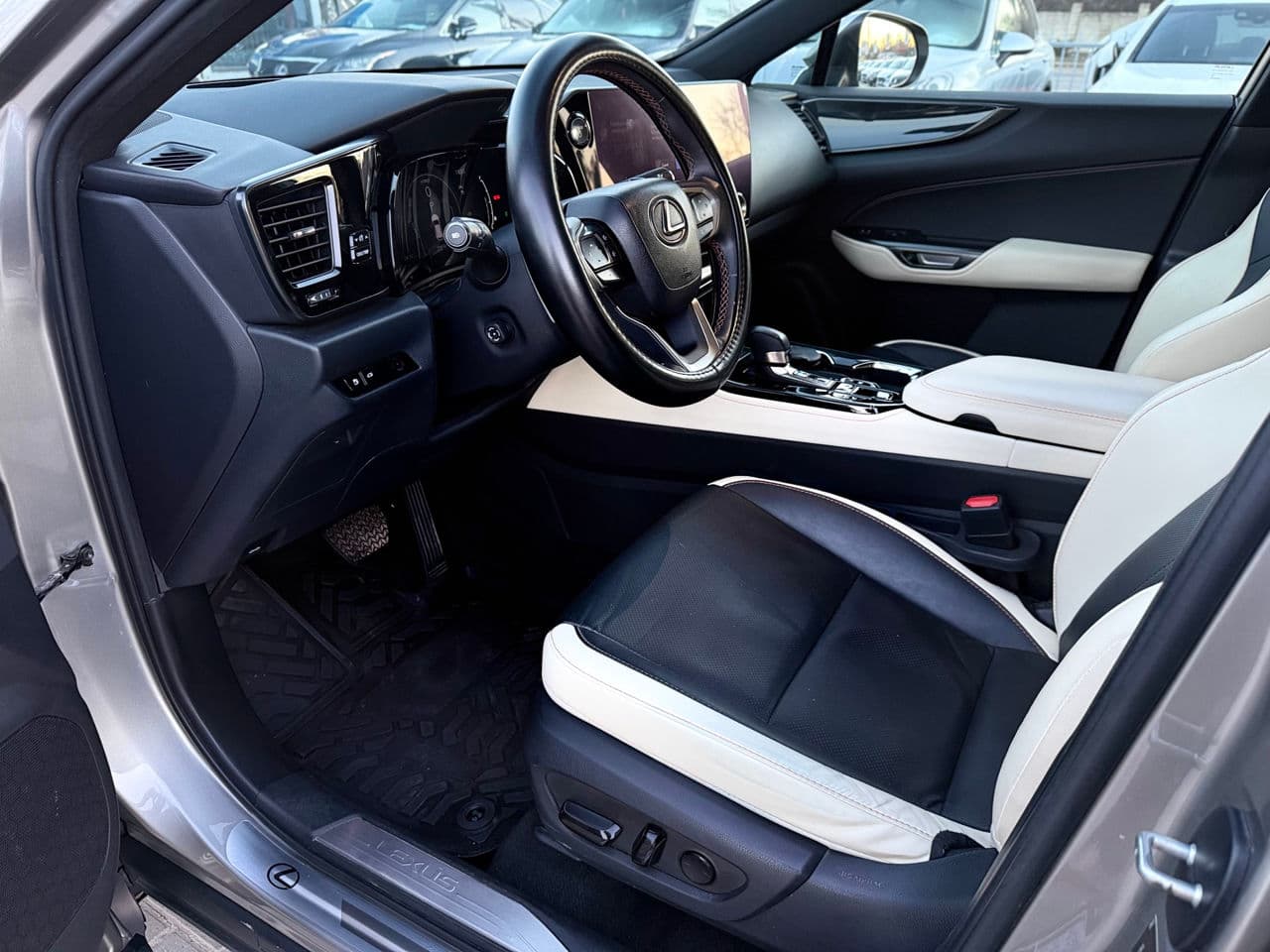 2022 Lexus NX 350H — Miniatură 7