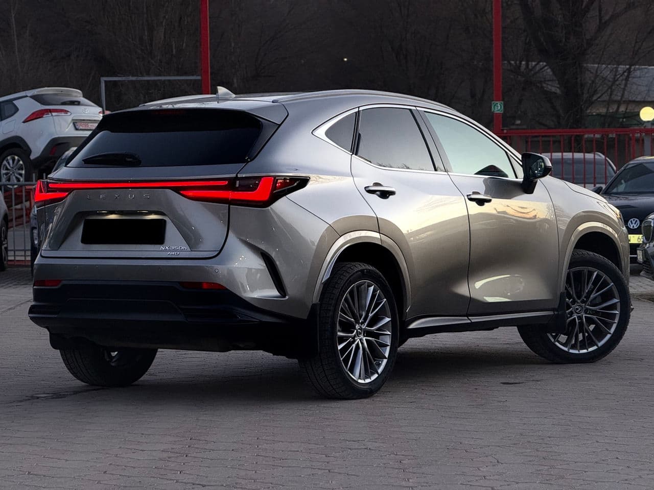 2022 Lexus NX 350H — Miniatură 2