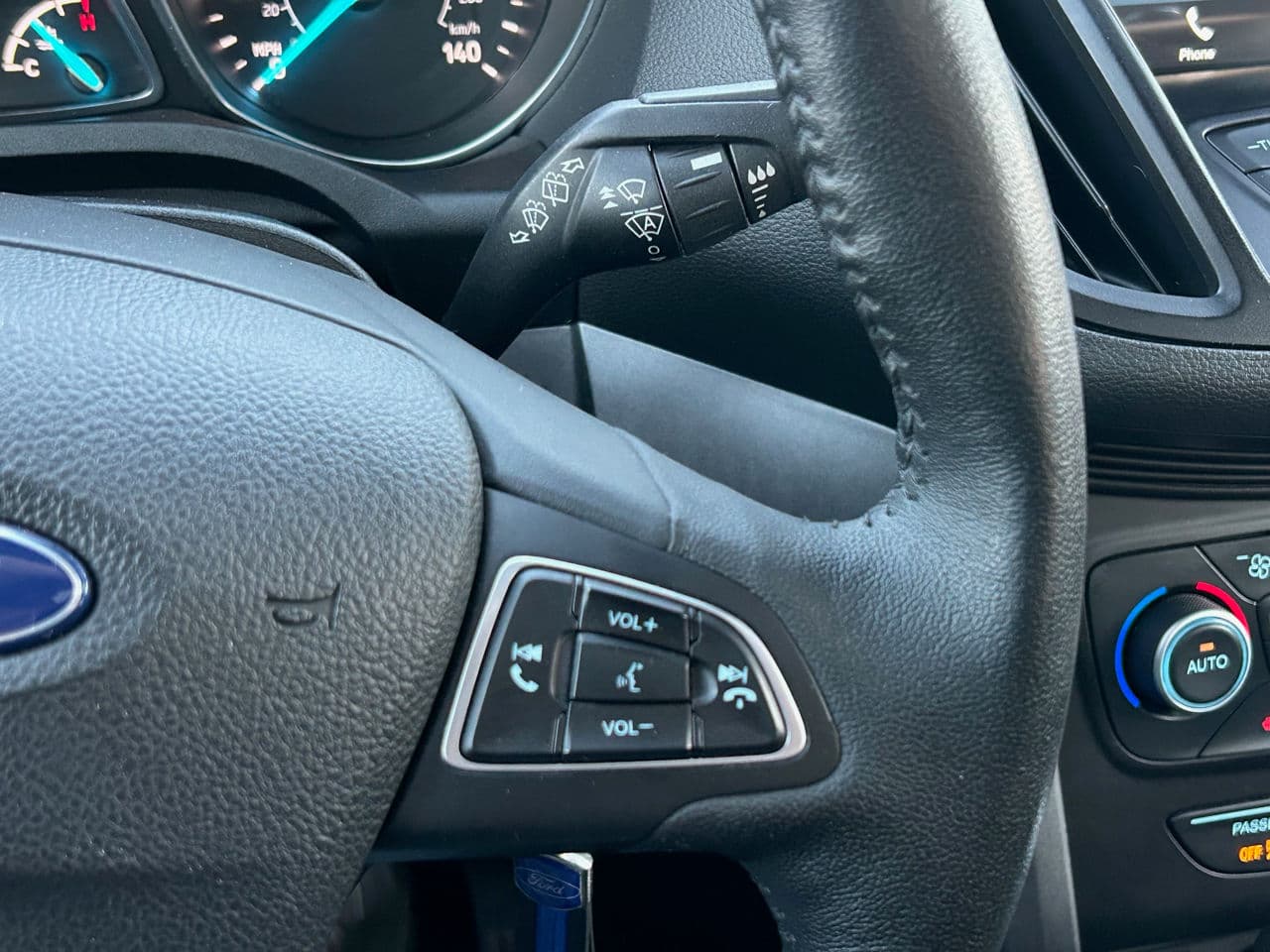 2018 Ford Escape — Miniatură 10