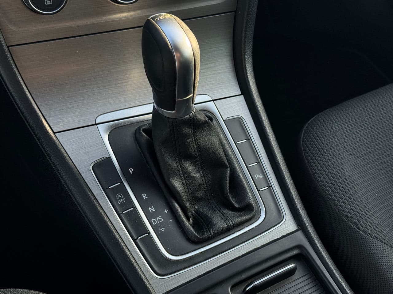 2015 Volkswagen Golf — Miniatură 11