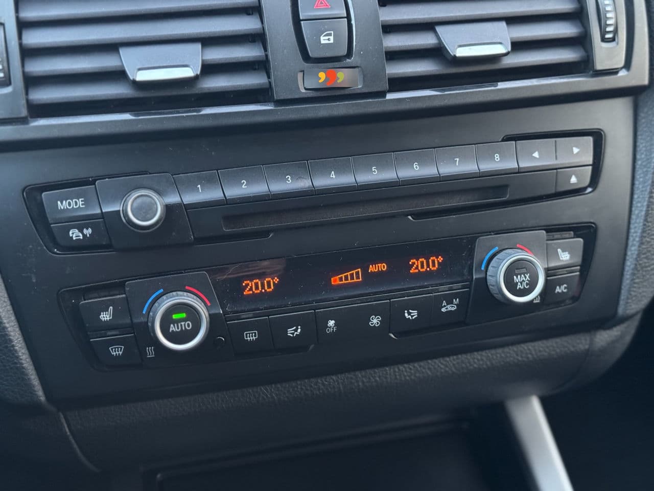 2014 BMW 114 — Miniatură 12