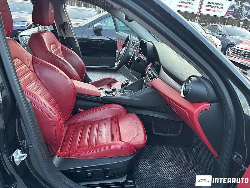 Alfa Romeo Giulia 2017 — Миниатюра 14