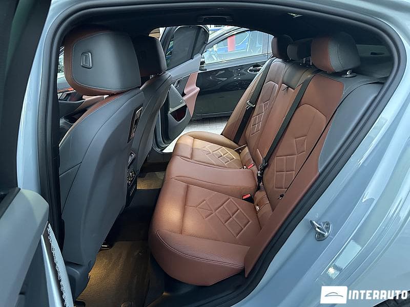 2024 BMW 530e — Miniatură 6