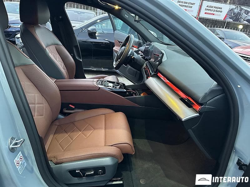 2024 BMW 530e — Miniatură 17