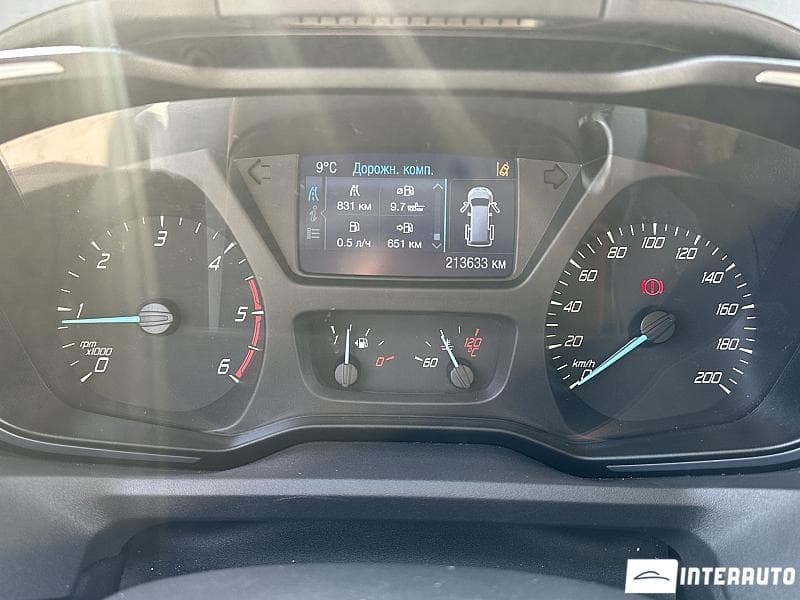 2015 Ford Transit — Miniatură 8