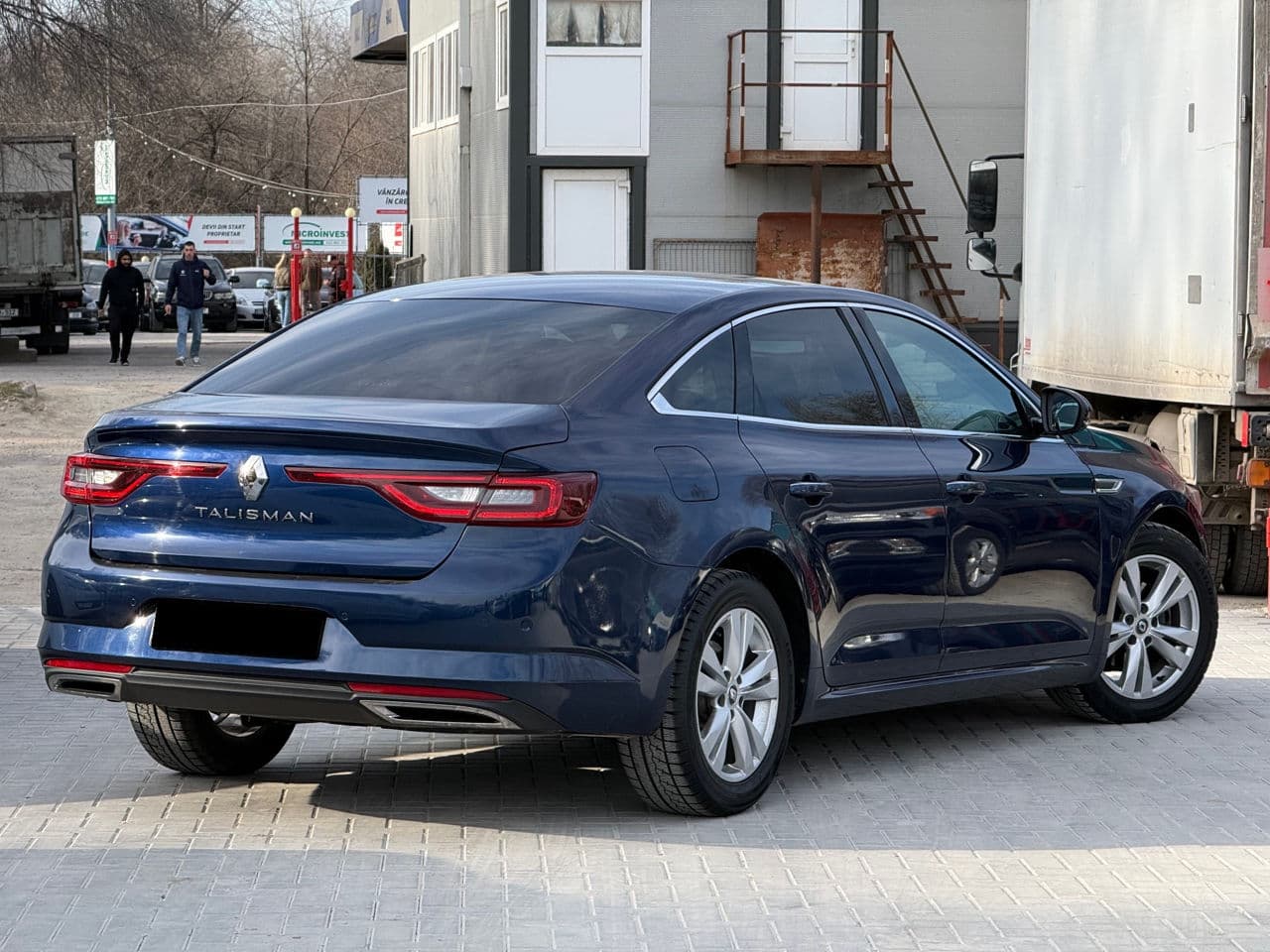 2017 Renault Talisman — Miniatură 2