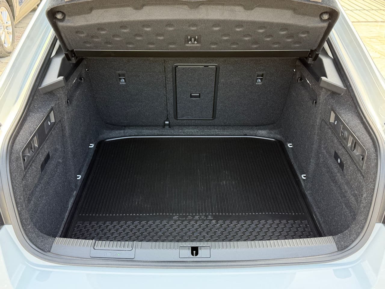 2021 Skoda Superb — Miniatură 20