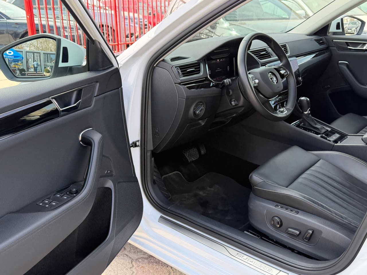 2021 Skoda Superb — Miniatură 7
