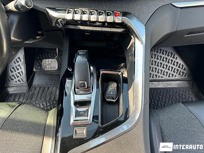 2020 Peugeot 5008 — Miniatură 12