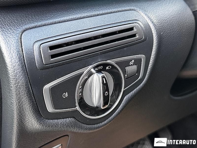 Mercedes V 220 2017 — Миниатюра 14