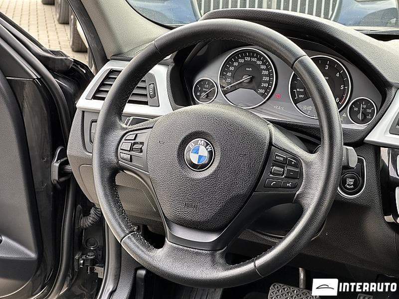 2017 BMW 318 — Miniatură 7