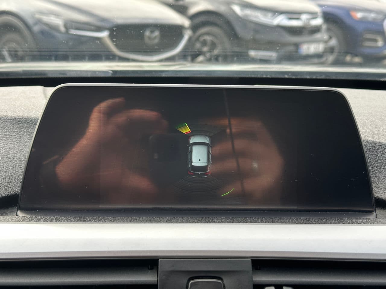 2017 BMW 318 — Miniatură 10