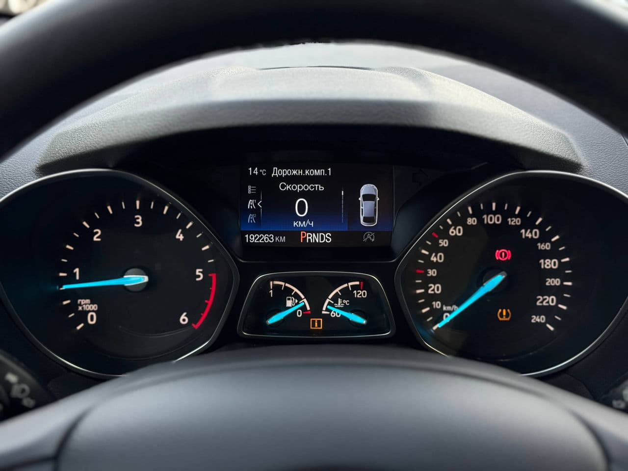 2017 Ford Kuga — Miniatură 8