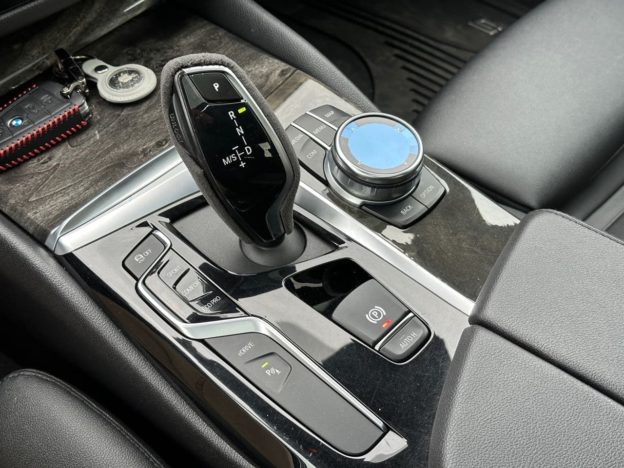 BMW 530e 2019 — Миниатюра 11