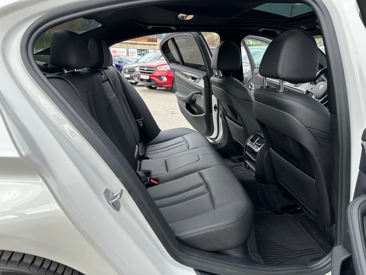 BMW 530e 2019 — Миниатюра 13