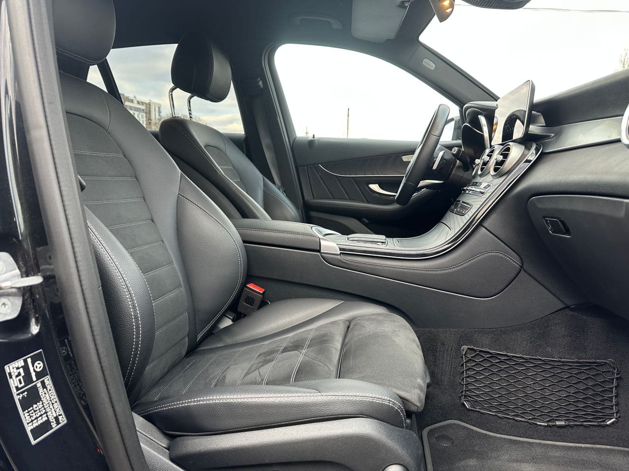 2020 Mercedes GLC 300e — Miniatură 18