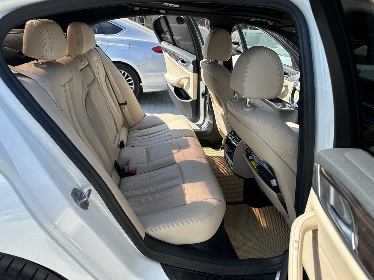 2019 BMW 530 — Miniatură 17