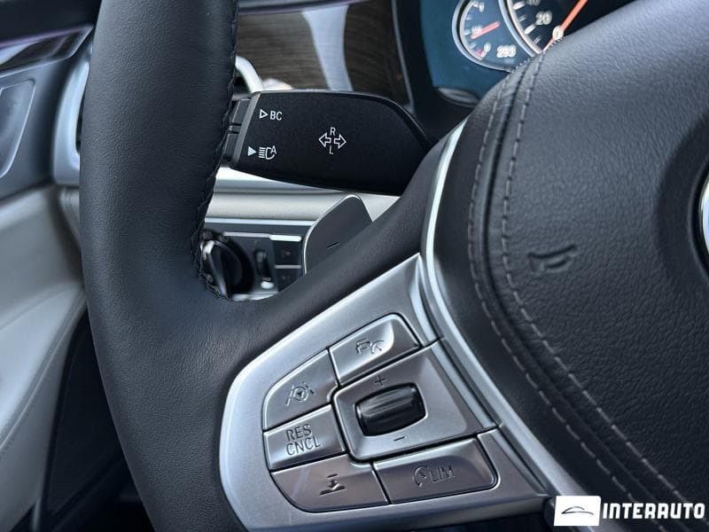 2018 BMW 740 — Miniatură 15
