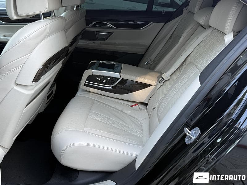 2018 BMW 740 — Miniatură 22