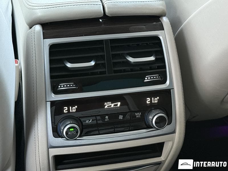 2018 BMW 740 — Miniatură 24