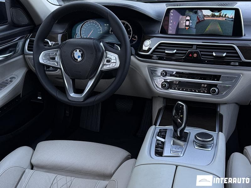 2018 BMW 740 — Miniatură 10