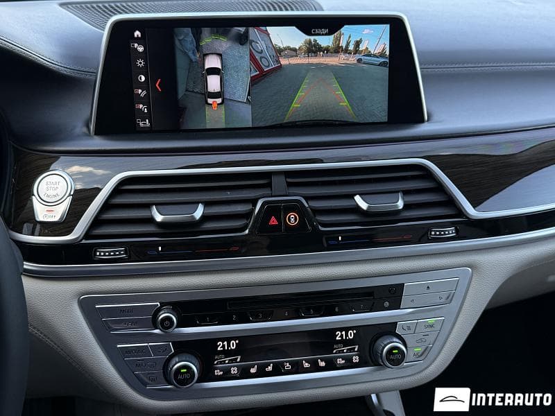 2018 BMW 740 — Miniatură 18