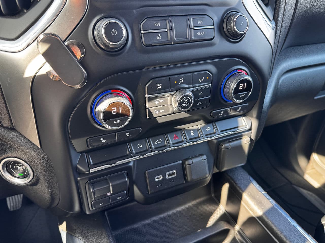 2021 Chevrolet Silverado — Miniatură 10