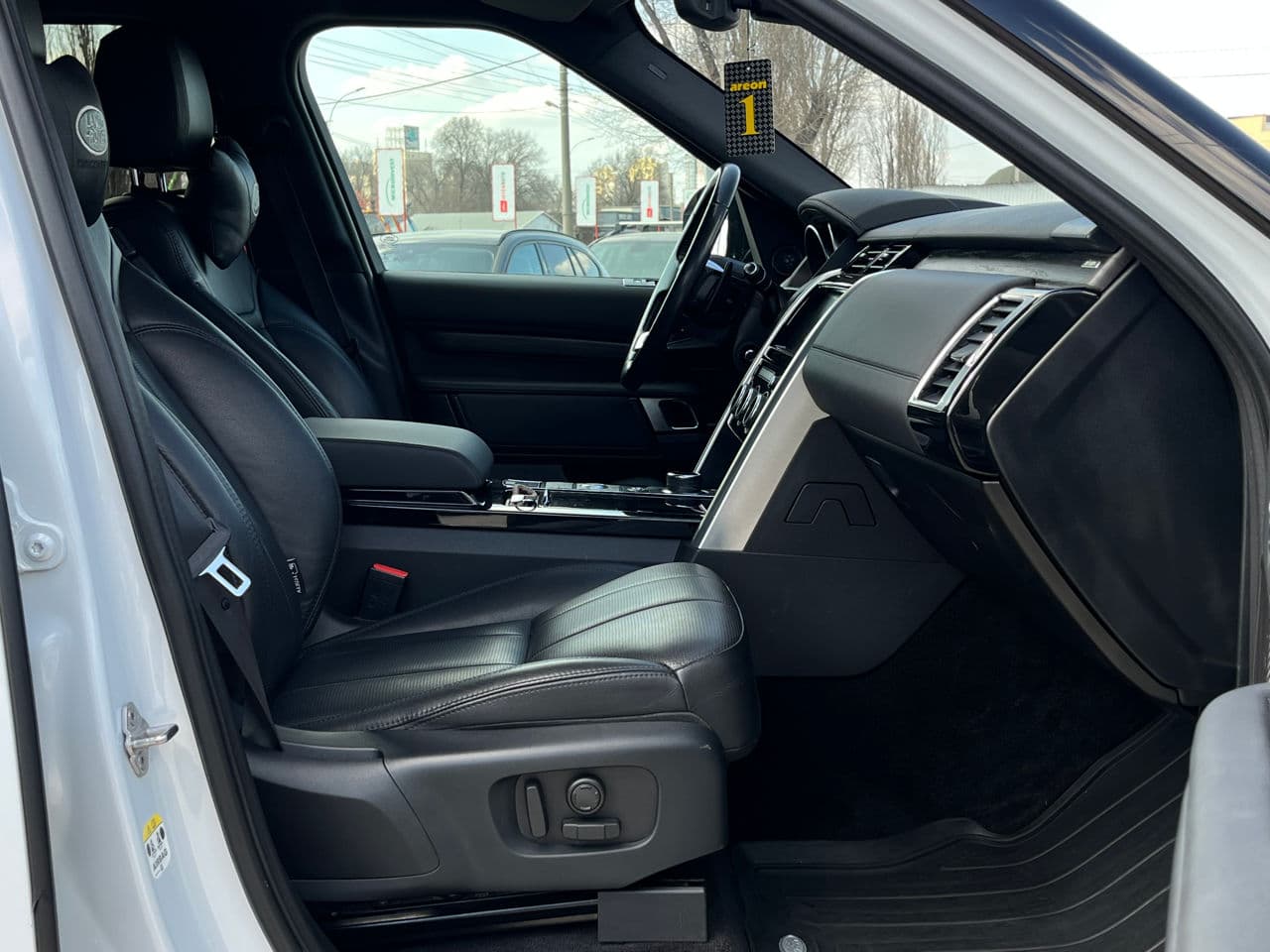 2017 Land Rover Discovery — Miniatură 20