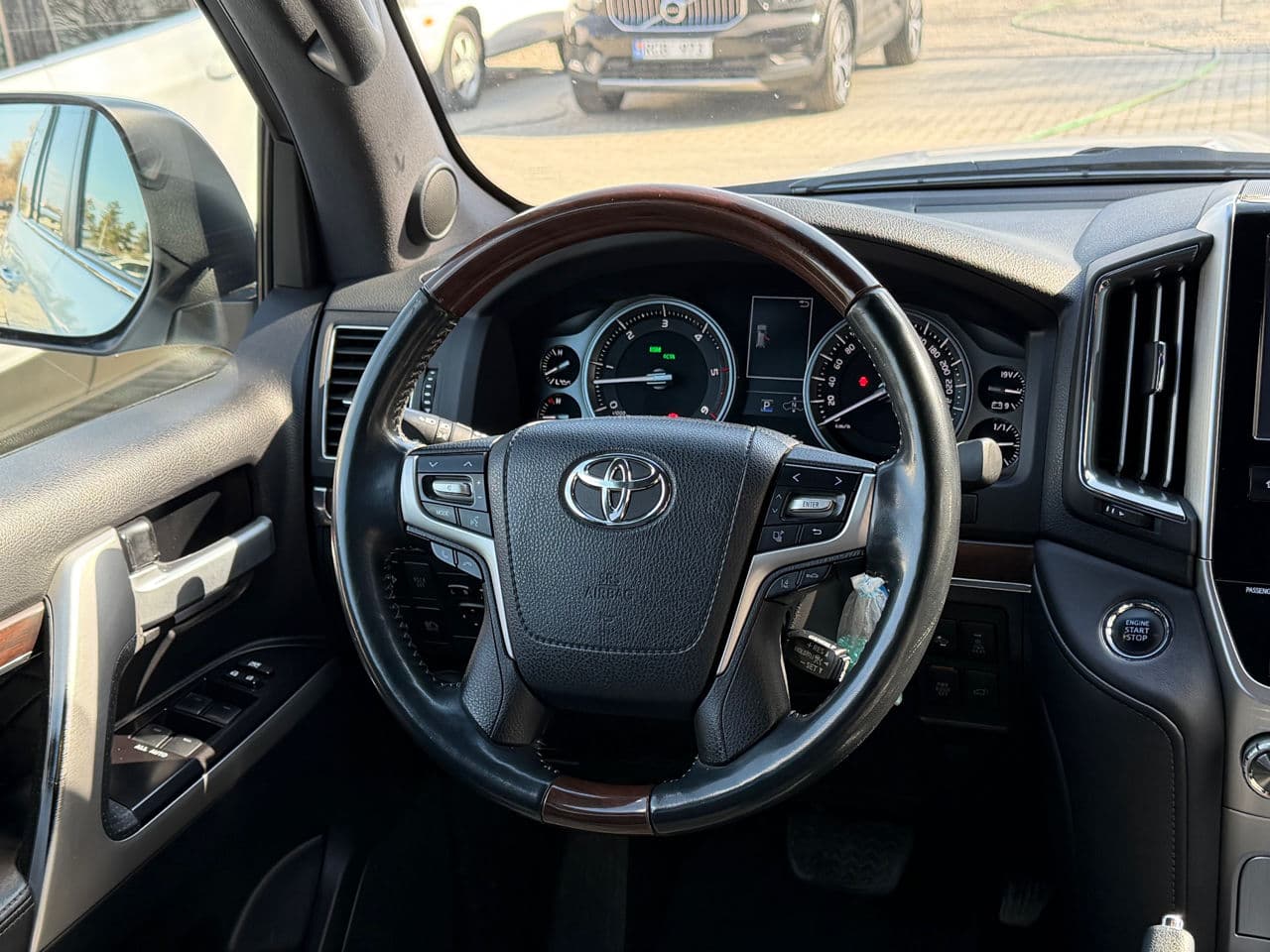 2017 Toyota Land Cruiser — Miniatură 11