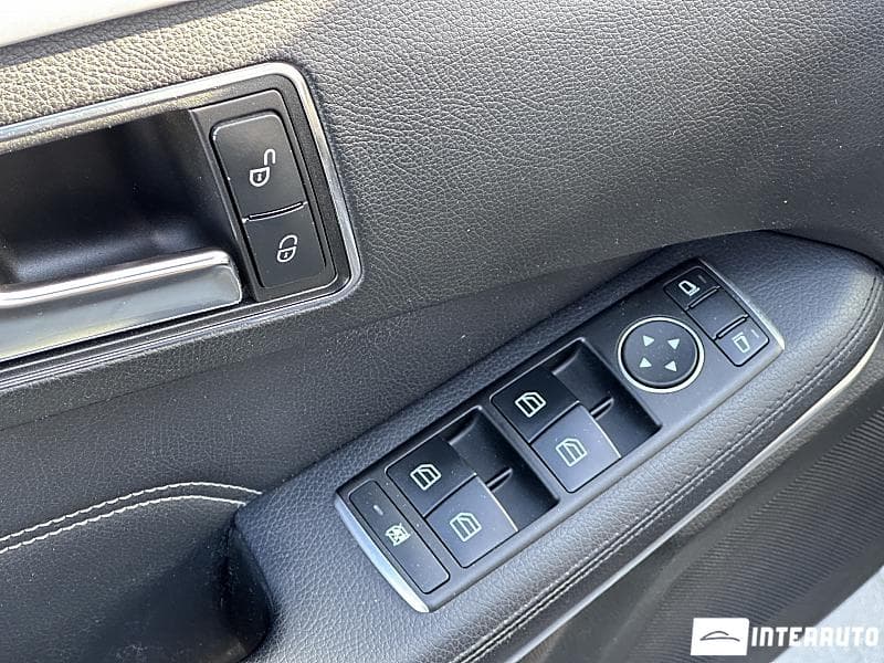 Mercedes E 220 2015 — Миниатюра 16