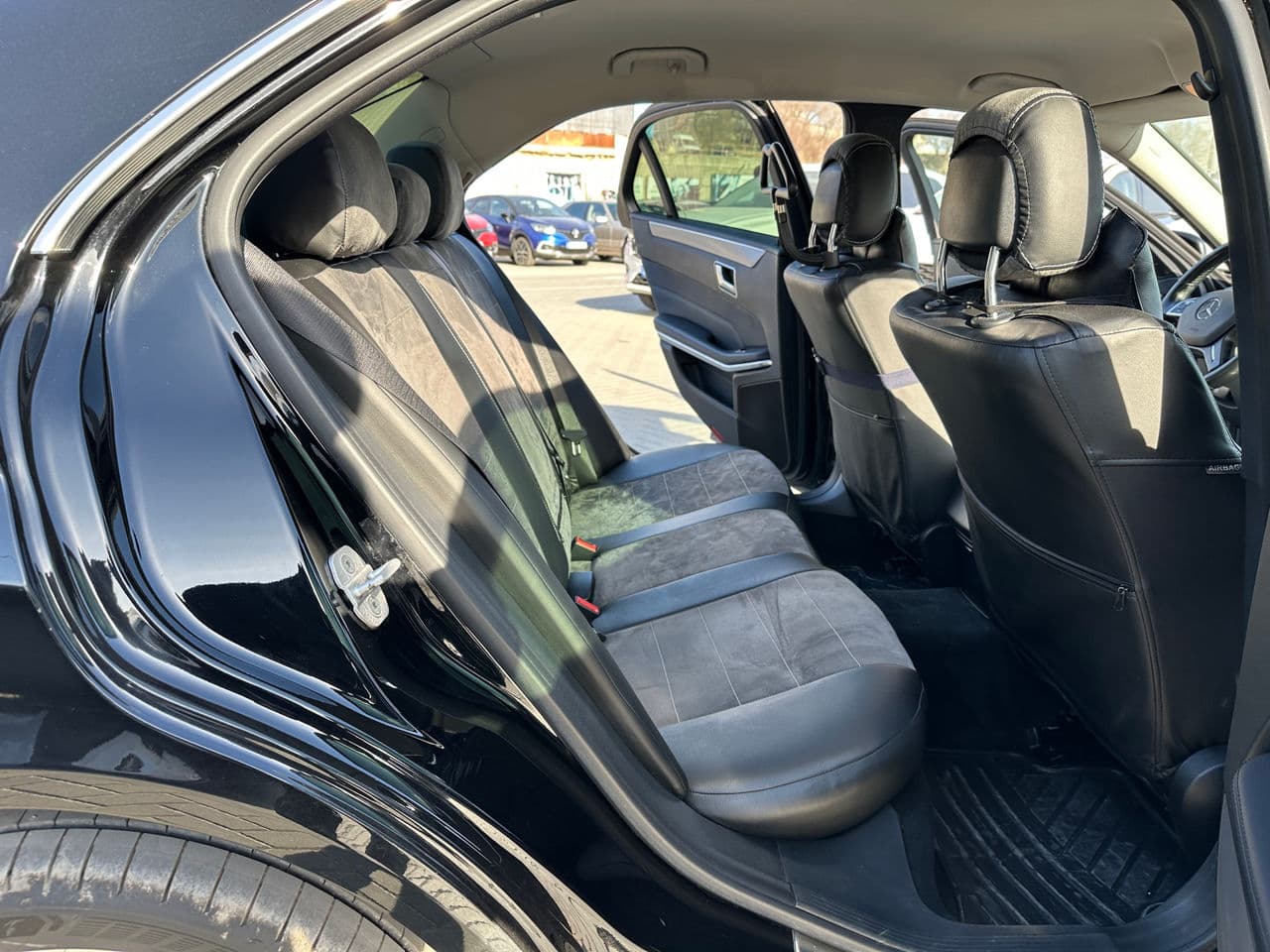 Mercedes E 220 2015 — Миниатюра 13